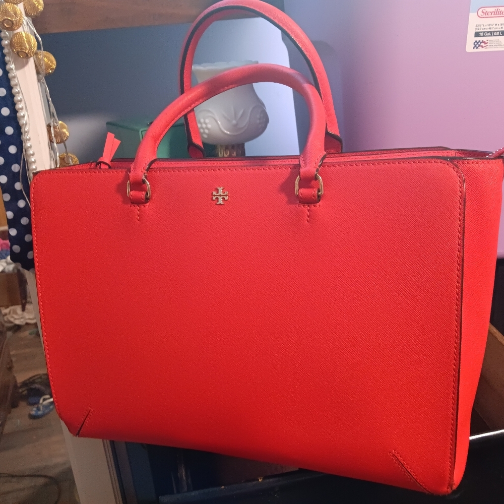 Tory Burch Like New LG Handbag